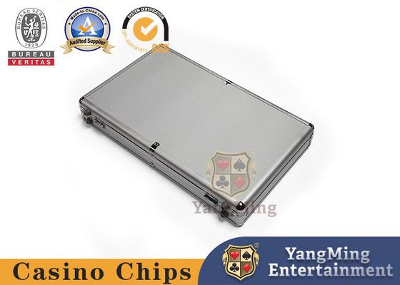 लक्जरी 600pcs एल्यूमिनियम 14g क्ले चिप बॉक्स कैसीनो Baccarat पोर्टेबल स्पंज सिल्वर रूले पहियों डांडा चिप्स मामले